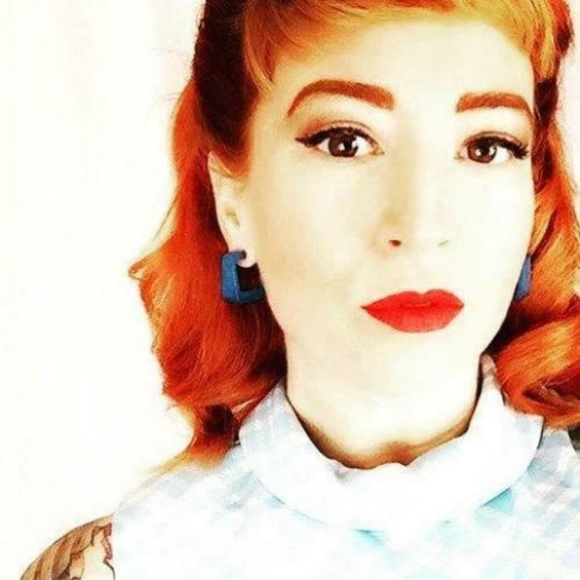 Frosted Vintage Lucite Square Hoop Earrings - Picture 5 of 5